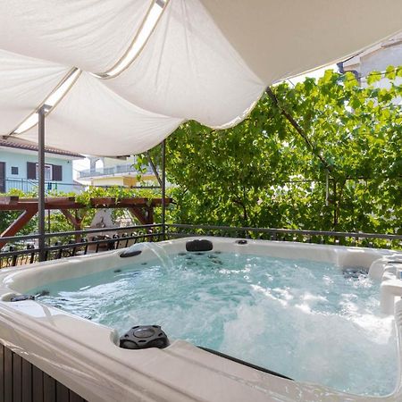 Cukerina Apartment With Whirpool & Sauna โปเรช ภายนอก รูปภาพ