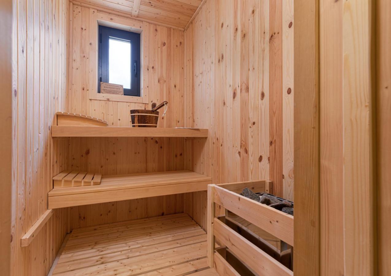 Cukerina Apartment With Whirpool & Sauna โปเรช ภายนอก รูปภาพ