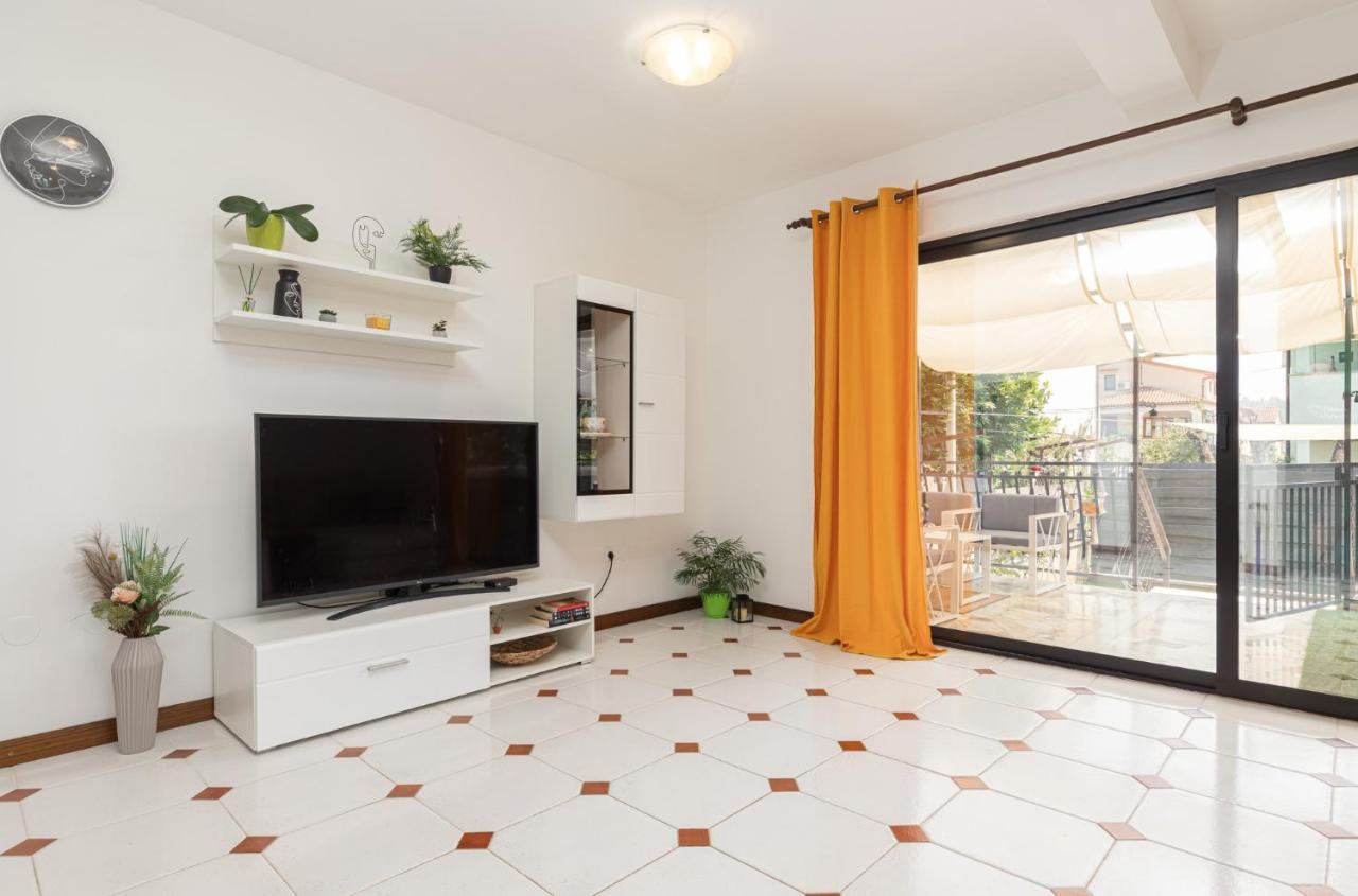 Cukerina Apartment With Whirpool & Sauna โปเรช ภายนอก รูปภาพ